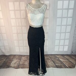 City Studio White Black Sparkle Lace Embellished Waist Formal Gown Size 0